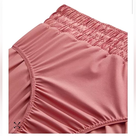 Nike Women's NEW W Tags One Dri-FIT High-Waist Brief-Lined Printed Shorts -Large - Picture 4 of 9